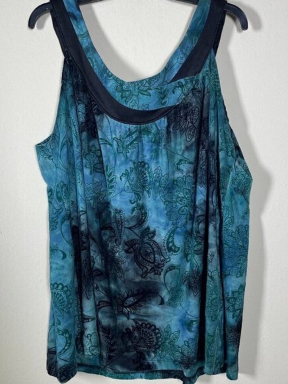 Serenade Women's Green Floral Velvet Print Tank Top Vintage 26/28!